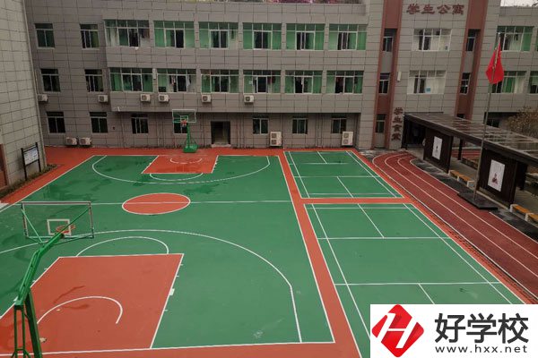 長沙康明職業中專學校有什么熱門專業？
