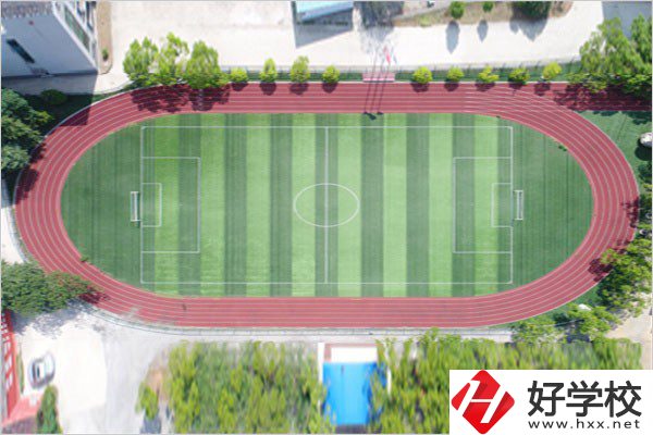 湘潭鐵路工程學校是?？茊?？有沒有官網？