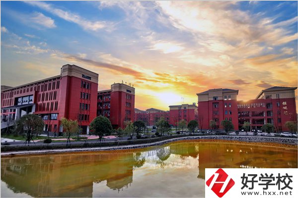 常德市桃源縣職業中專學校在什么地方？學校怎么樣？