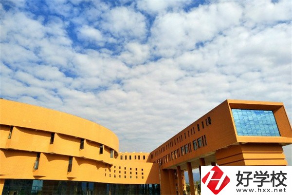 懷化有沒有五年制大專？可以學哪些專業？