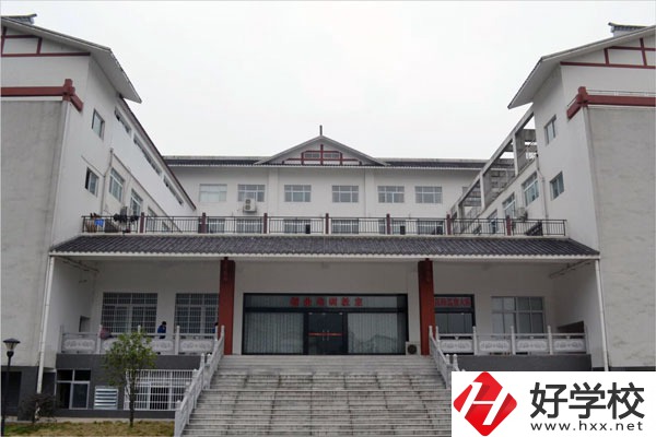 武陵源區旅游職業學校實訓樓