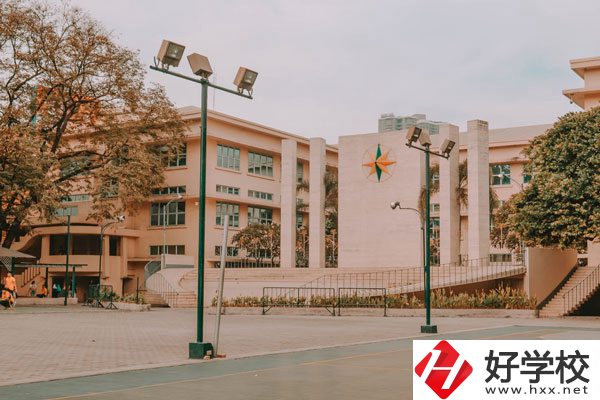 湖南懷化商業學校環境好不好？宿舍怎么樣？
