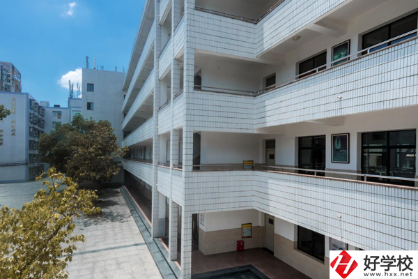 長沙建筑工程學校學費是多少？