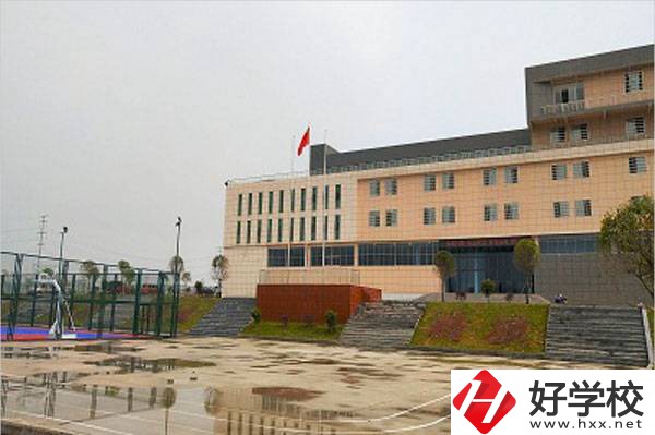 婁底市環宇中等職業技術學校在哪里？辦學條件怎么樣？