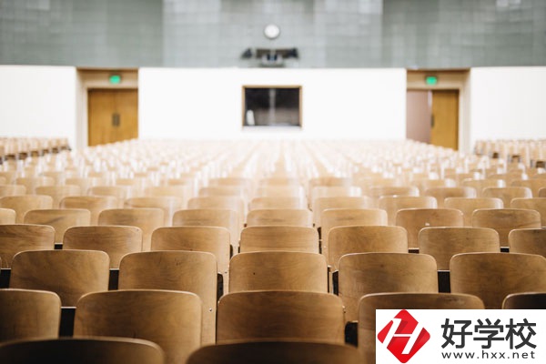 桂陽縣職業技術教育學校招生辦電話是什么？