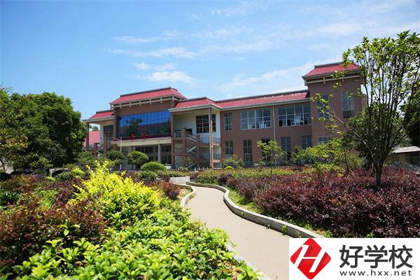 懷化的公辦中專有什么辦學特色？可以學什么專業？
