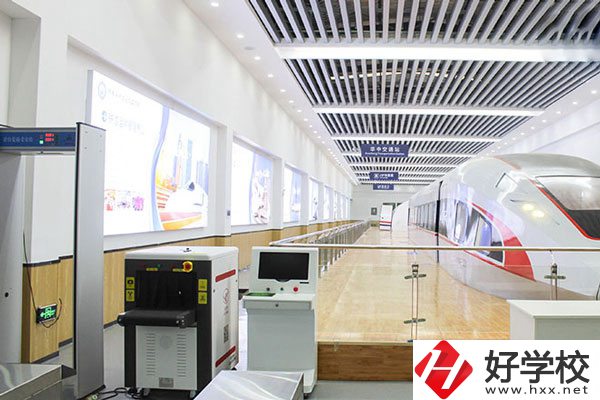 湖南華中交通技工學校有什么特色專業？