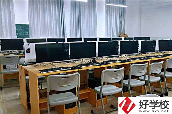 衡陽市耀湘職業中等專業學校實訓室