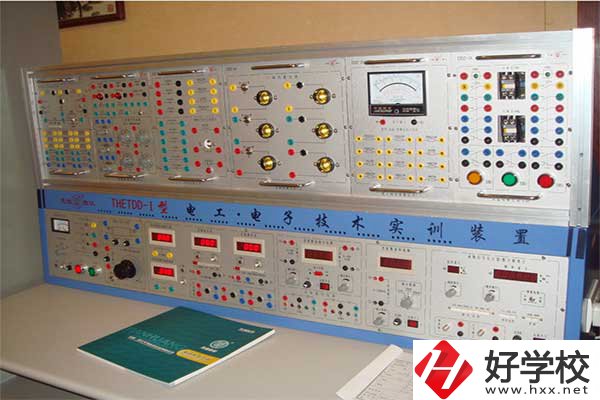 衡陽市職業中等專業學校實訓室