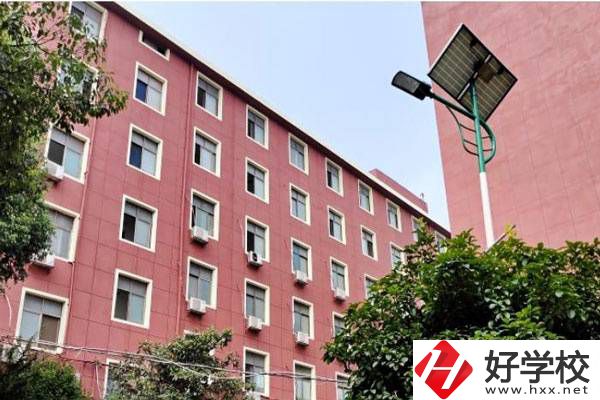 益陽市第一職業中專學校是重點學校嗎？升學率高嗎？