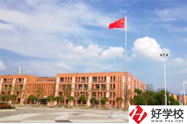 懷化有沒有師范職校？學校如何報考錄??？