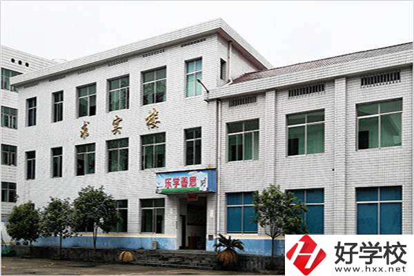 攸縣有幾所私立中職學校？私立學?？孔V嗎？