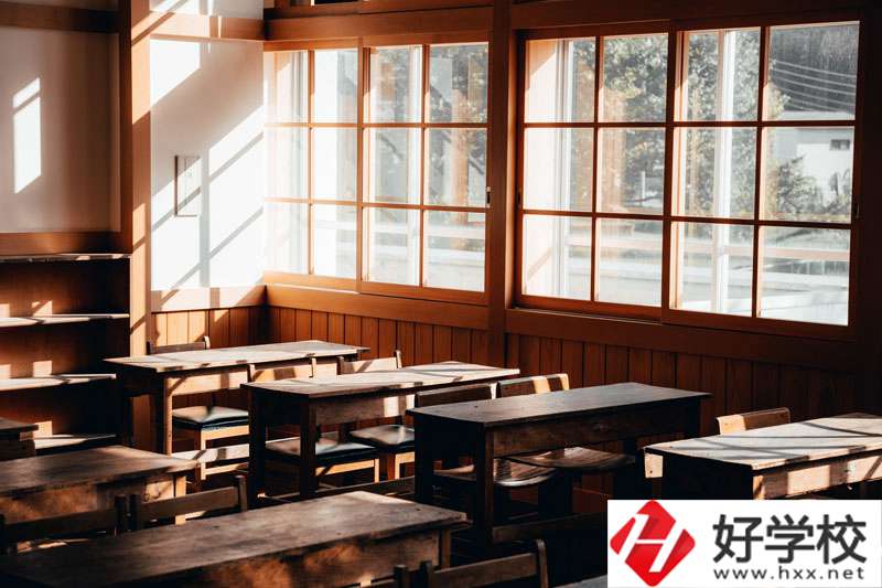 湘潭二輕中專怎么樣?就業有哪些優勢?