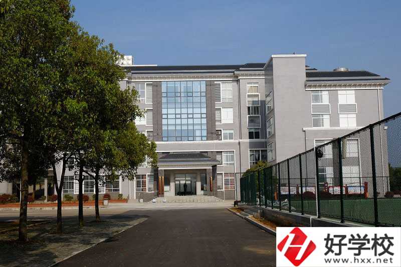 韶山市職業中專學校實訓大樓