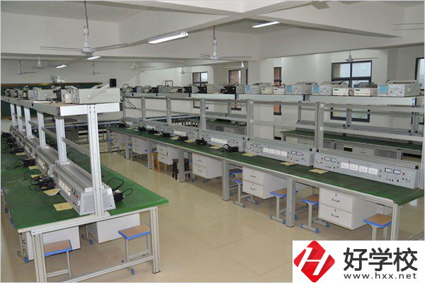 雙峰縣職業中專學校實訓室