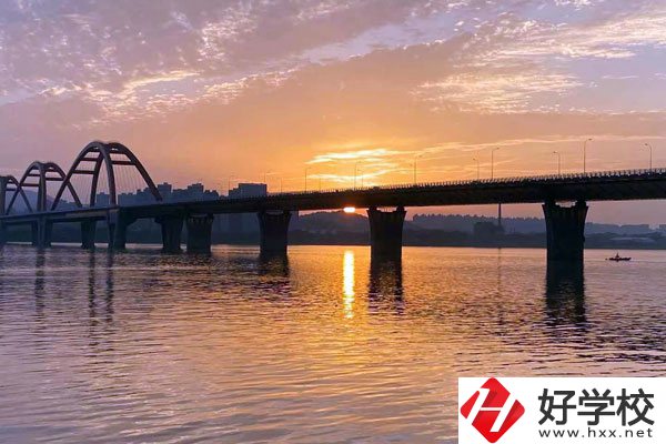 湖南省水利水電建設工程學校宿舍環境怎么樣？