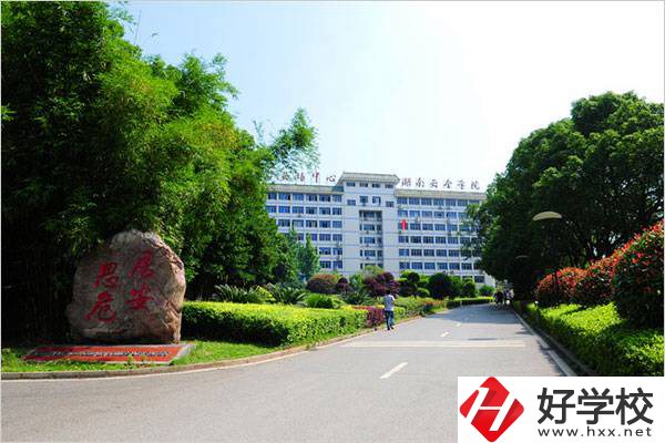 湖南安全技術職業學院招初中畢業生嗎？