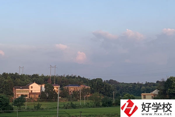 張家界高鐵鐵路學校好不好？就業前景怎么樣？