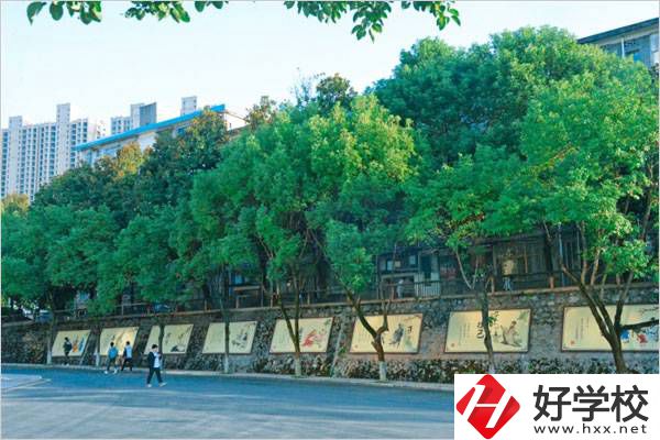 郴州技校的學費貴不貴？一年要多少錢？