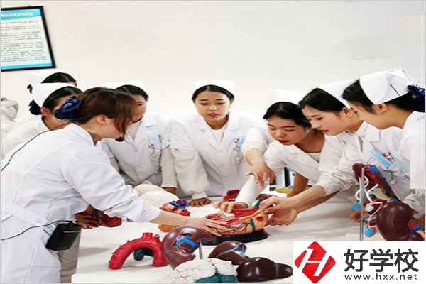 懷化啟航衛校是中專還是技校？怎么到校？