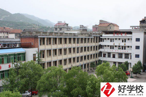 想在張家界學幼兒保育專業，看看這所學校