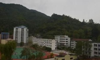 萬源市黃鐘職業中學校