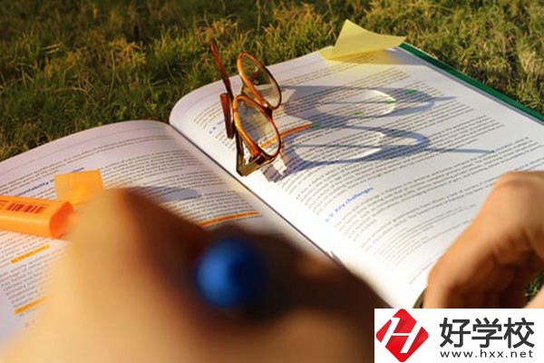 婁底職業技術學院有哪些專業？學費貴不貴？
