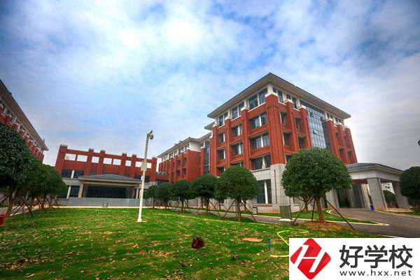 長沙哪所中專有舞蹈表演專業？未來前景怎么樣？