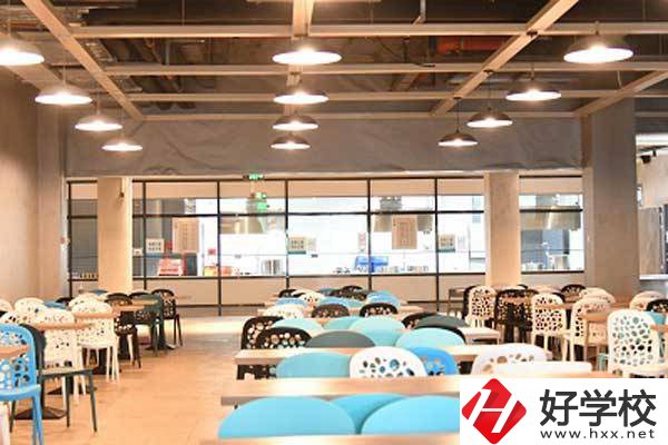 長沙湘麓醫藥中專怎么樣？有哪些專業？