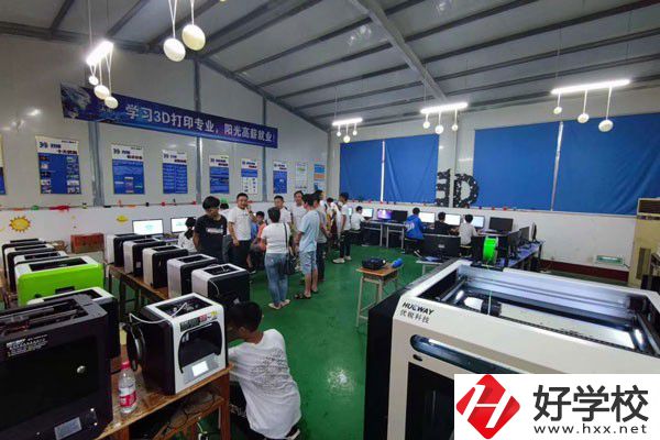 漢壽縣科技工業職業學校實訓室