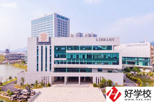 長沙學外語讀什么職校好？有什么辦學優勢？