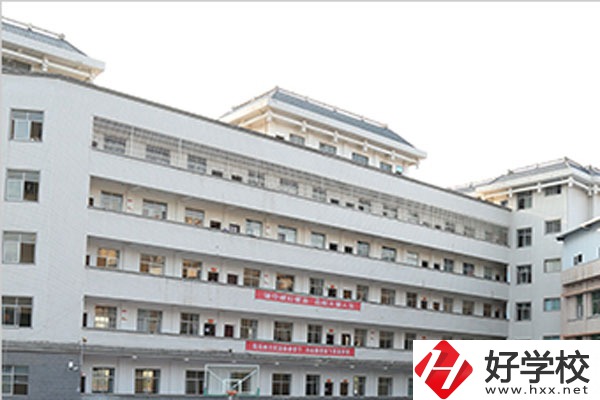 懷化有學習護理專業的中專學校嗎？學制是幾年？