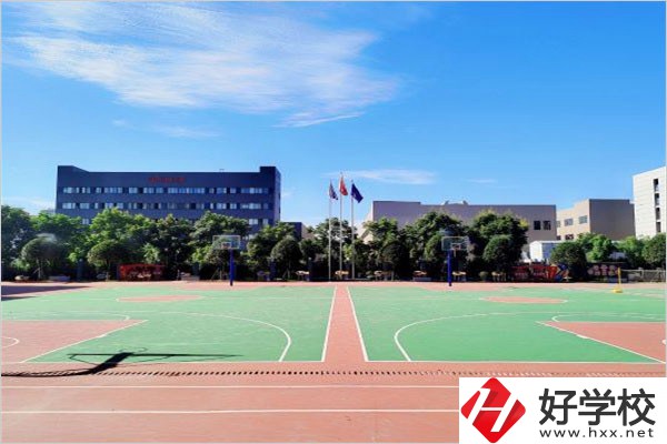 長沙涉外旅游職業中專操場