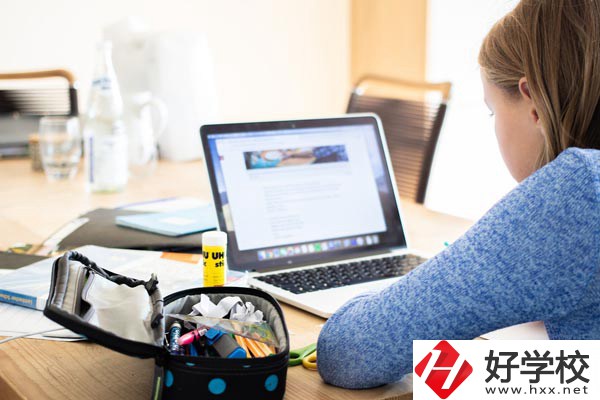 湖南經濟貿易職業中專學校專業有哪些？就業率如何？