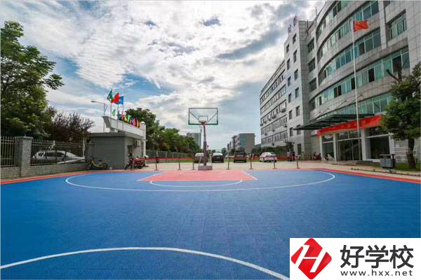 湘潭財經職業技術學校教學樓