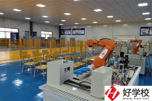 郴州市中大高科職業技術學校實訓室