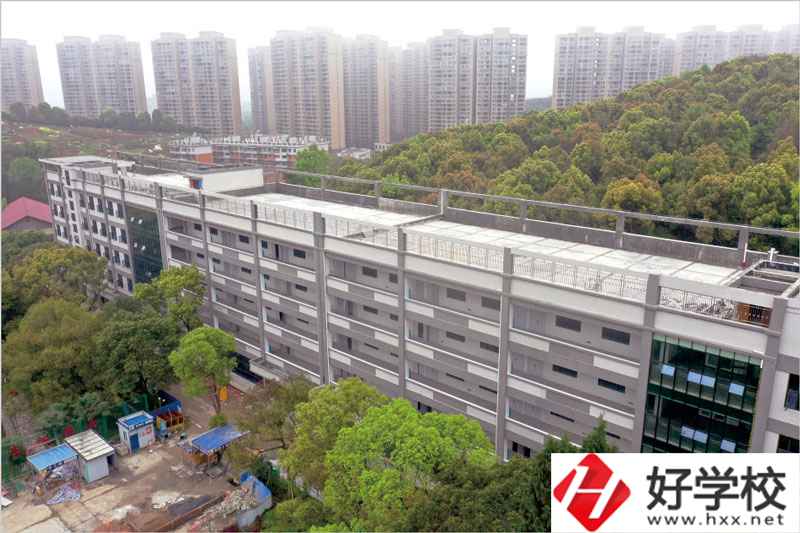 邵陽市機電職業技術學校實訓室