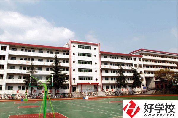 湖南兵器工業高級技工學?；@球場