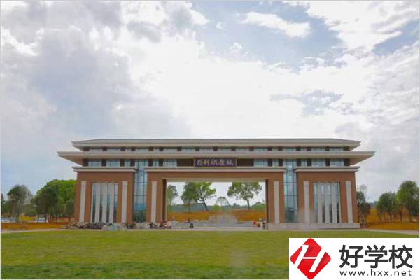 郴州思科中等職業學校在哪？是公辦的嗎？