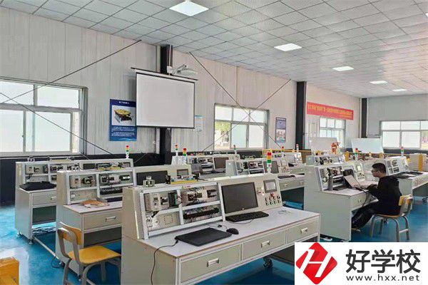 株洲哪些中職學校管理比較嚴格？校園環境怎么樣？