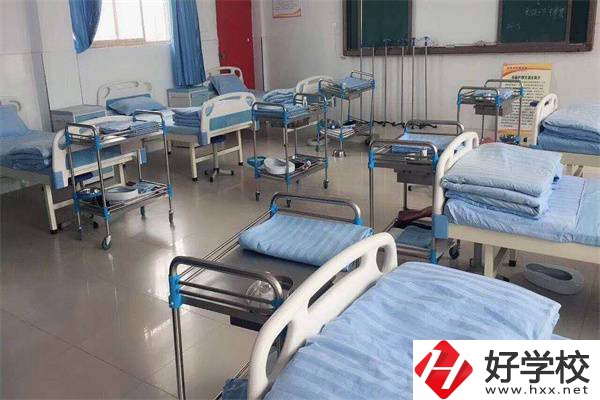 在邵陽就讀衛校學什么專業好？有哪些學?？梢酝扑]？