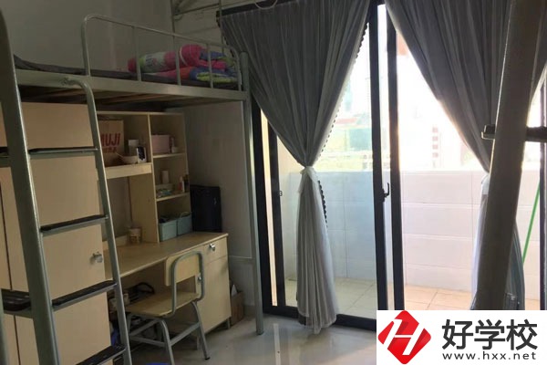 湖南建設中等職業學校收費標準怎么樣？