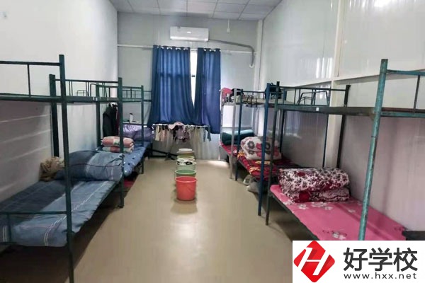 張家界僑輝職業技術學校宿舍