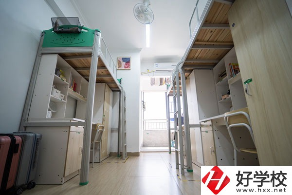 湖南智云技工學校怎么樣？收費標準是怎樣的？