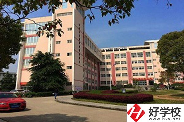 長沙市現代服務職業中專學校發展如何？