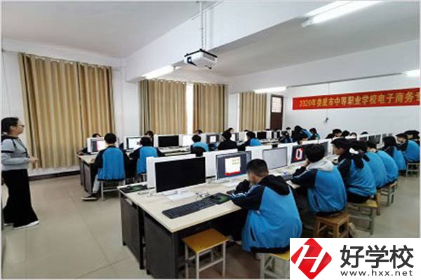 漣源市工貿職業中等專業學校實訓室