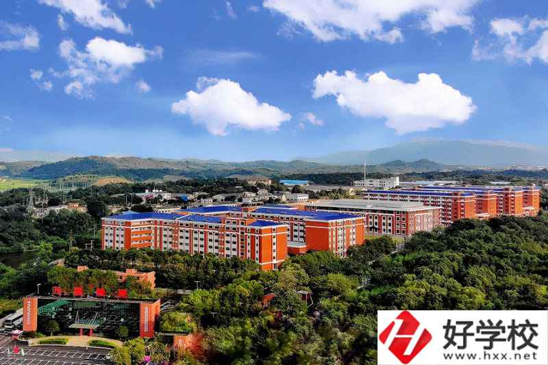 湖南醫藥職業中等專業學校全貌