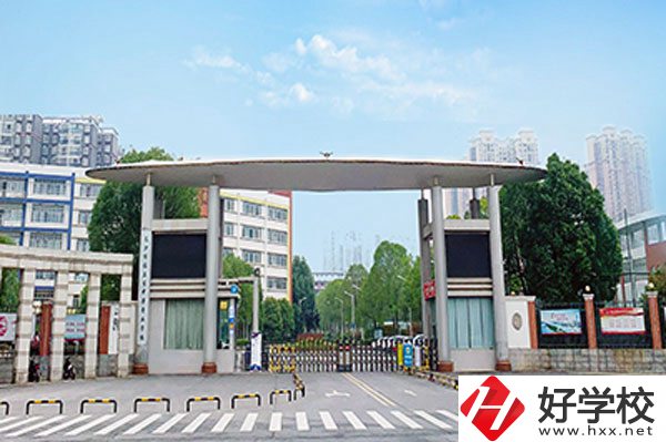 長沙博雅衛生中等專業學校師資強嗎？設備完善嗎？