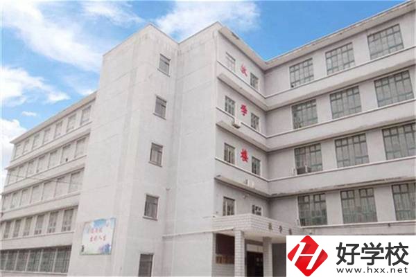中鋼集團衡陽重機技工學校怎么樣？有什么辦學優勢？