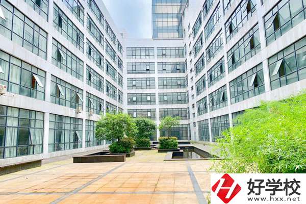湖南曙光科技技工學校怎么樣？有哪些熱門專業？